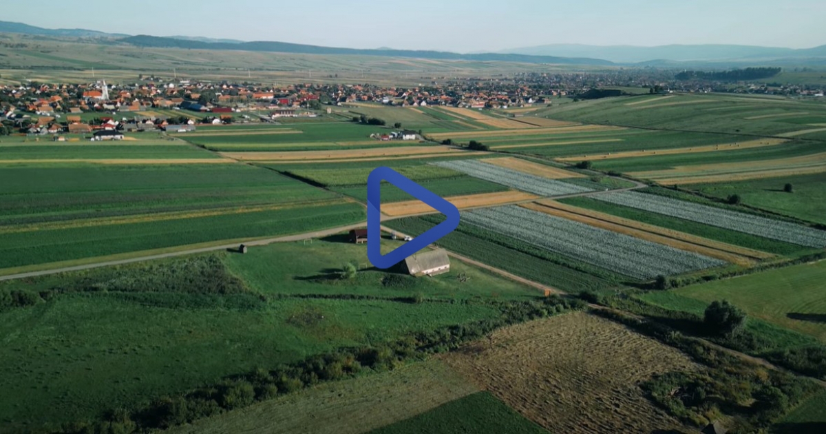 Két helyszín, egy közös üzenet: a föld mindig összeköt bennünket